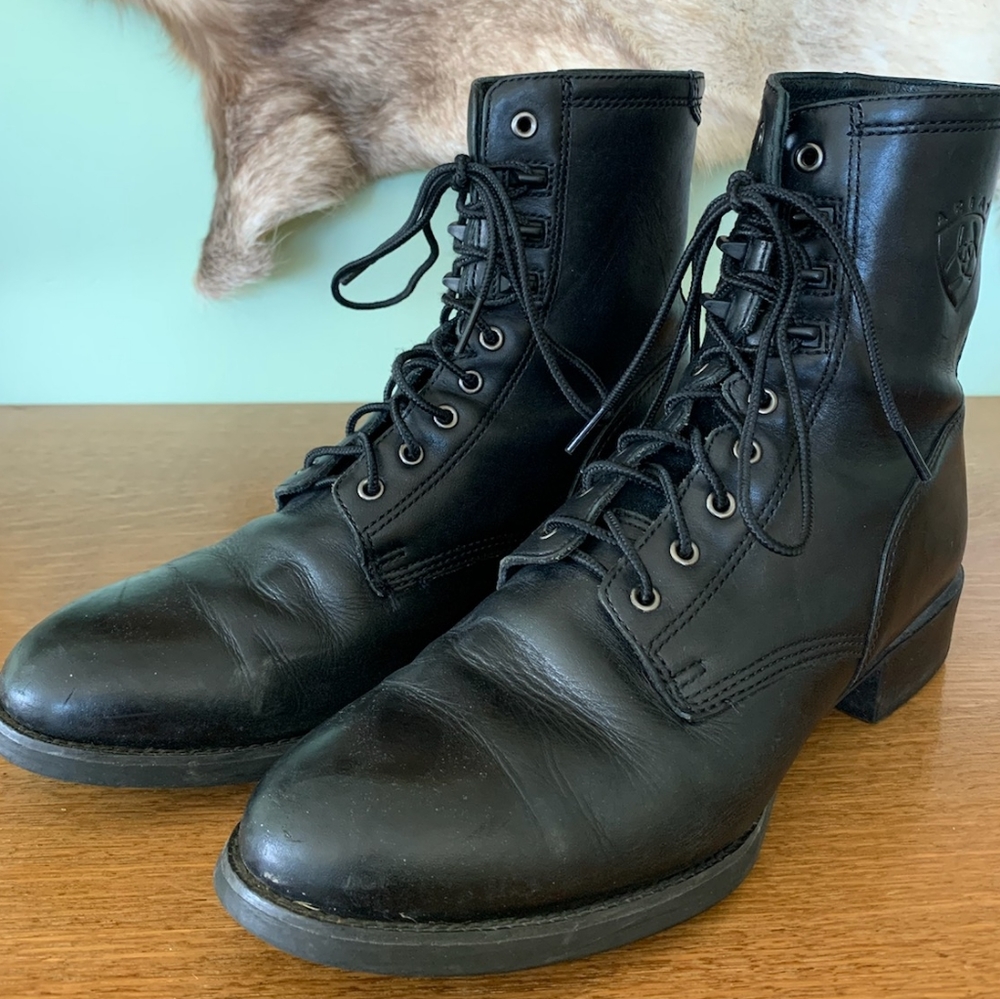 Mens Black Ariat lace-up boots